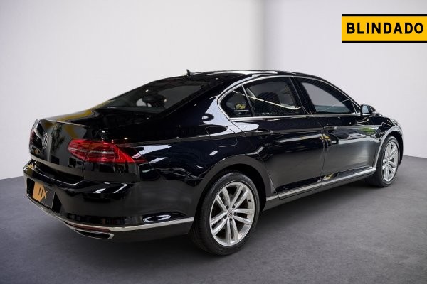 VOLKSWAGEN Passat 2.0 16V TSI BLUEMOTION GASOLINA HIGHLINE 4P DSG 2018/2018
